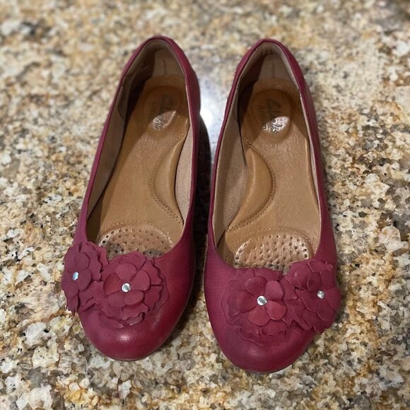Clarks Pink Round Toe Flats with Floral Accent - Picture 3 of 4